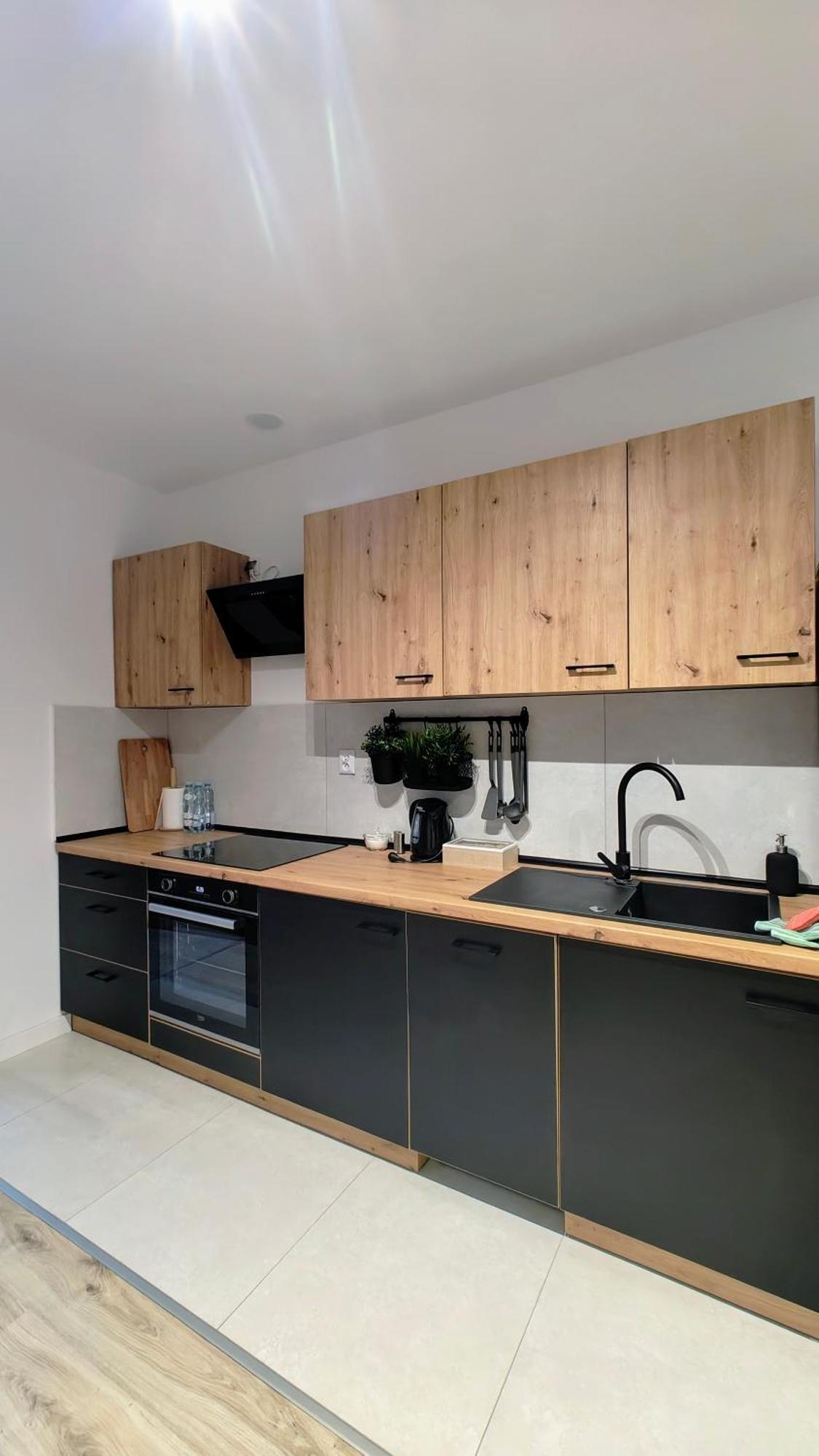 Multirooms Apartment *