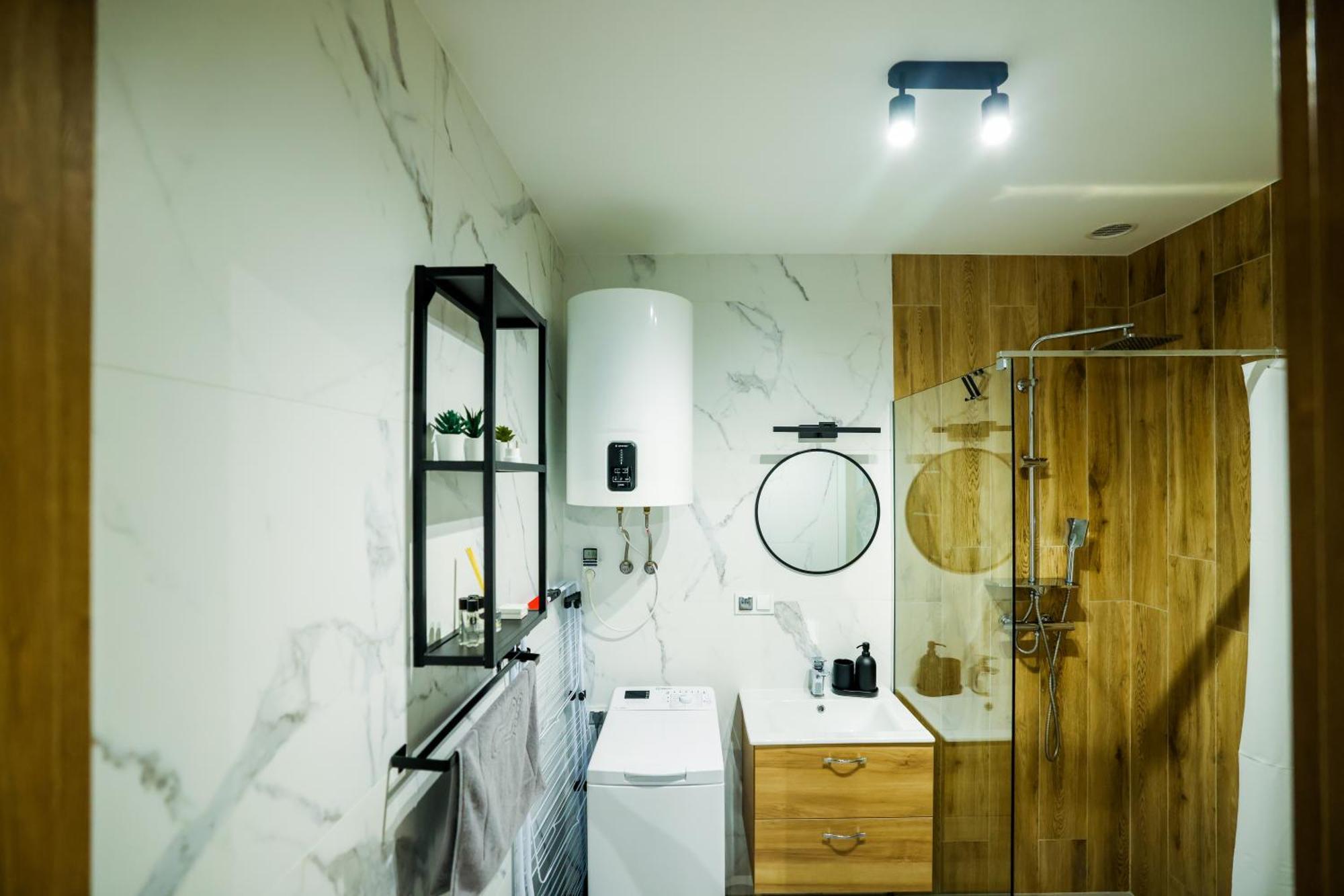 Multirooms Apartment *