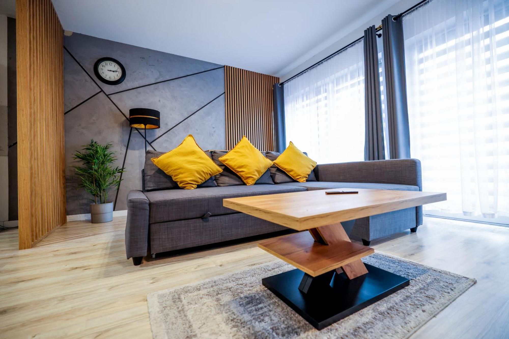 Multirooms Apartment